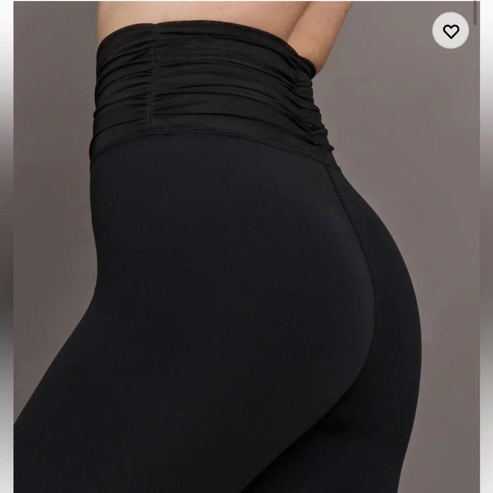 Carbon 38 Ruched Mesh Legging in Melt Size Small Worn Once!! - Picture 5 of 9